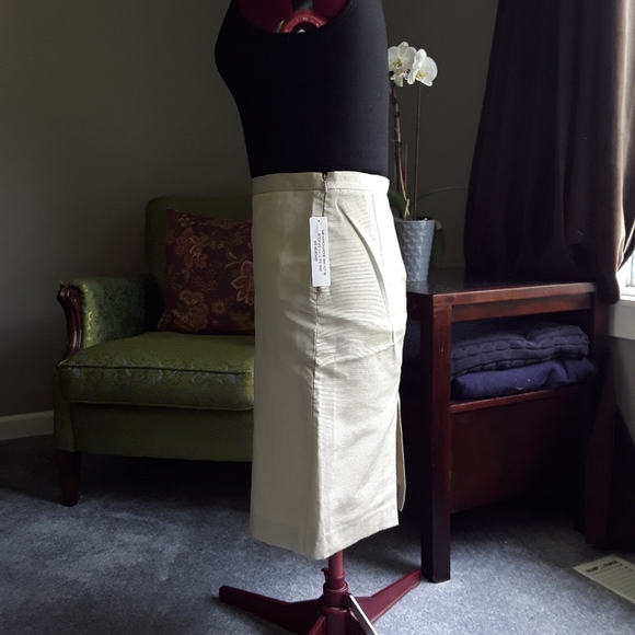 NWT Valentino Red pencil skirt - Picture 2 of 6